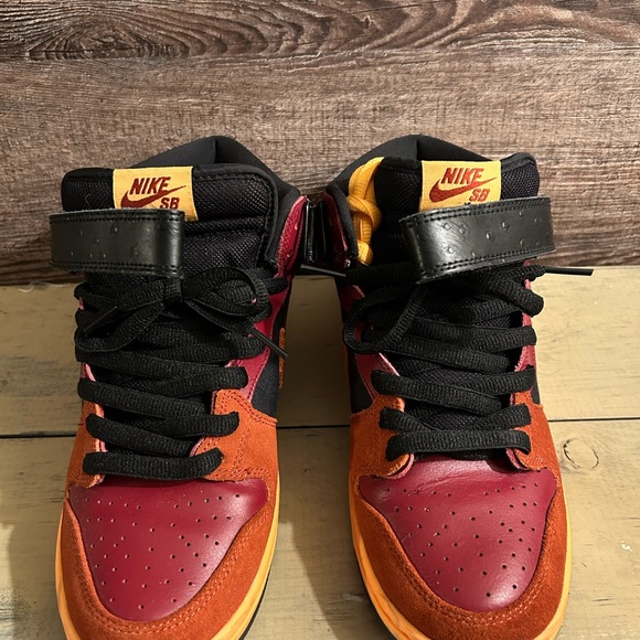 nike sb dunk mid ostrich